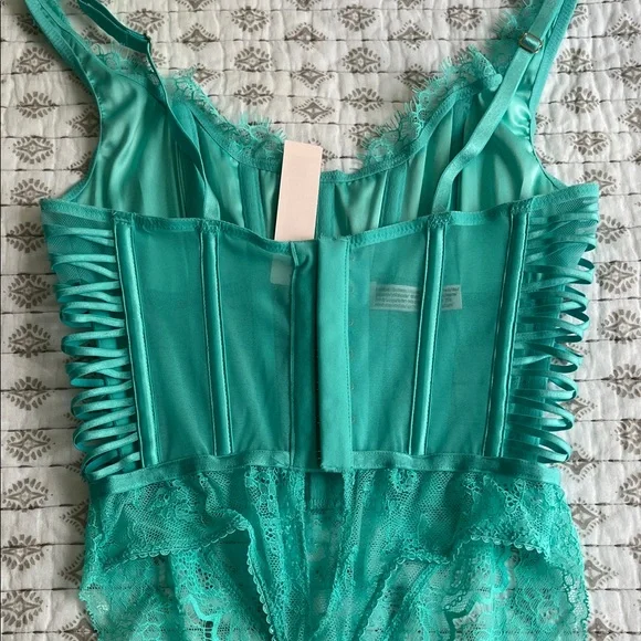 NWT Victoria's Secret Teal Lace Bodysuit - Picture 5 of 6